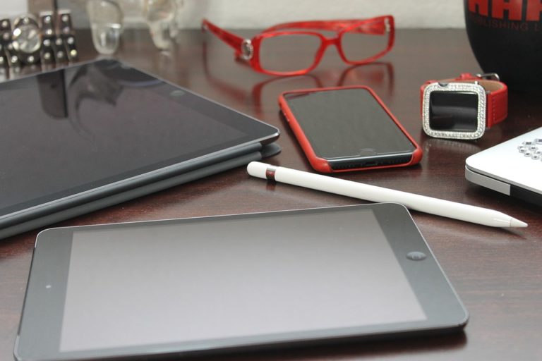 glasses-2172280_960_720