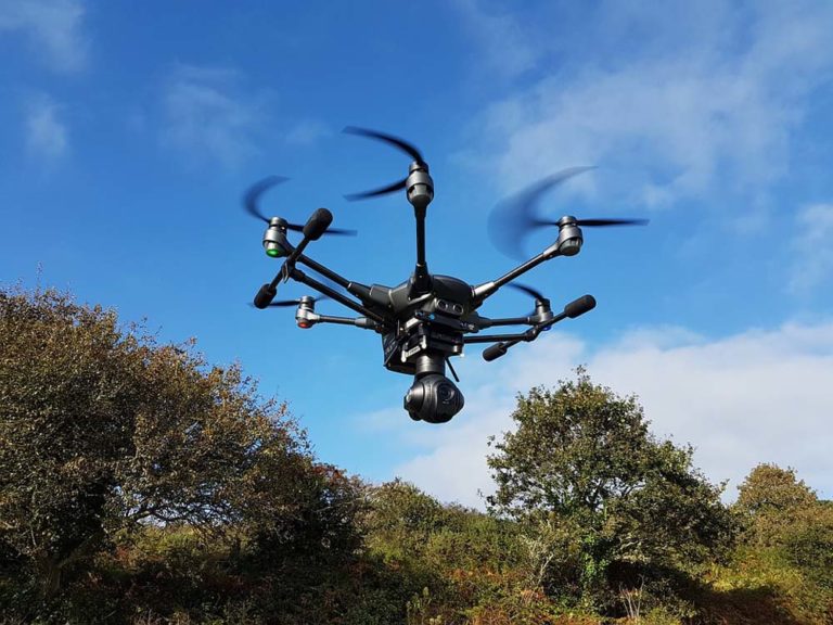 high-tech-2546290_960_720